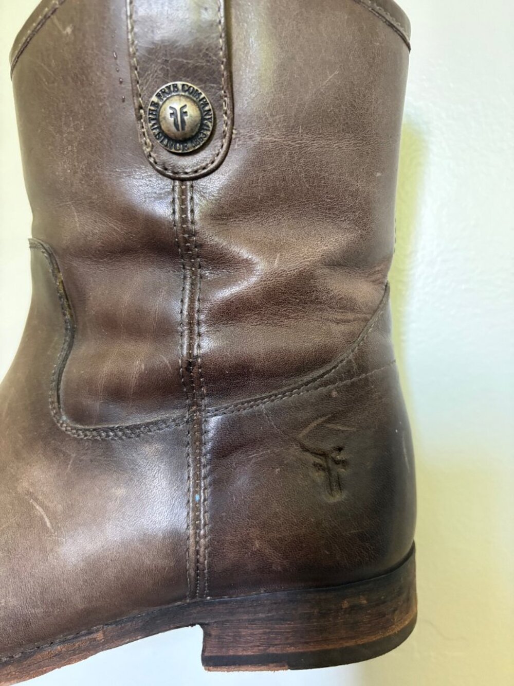 FRYE Melissa Button Short Brown Leather Boots Women’s 9 Style 3477908 - Picture 8 of 9